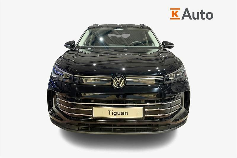 Uusi VW Tiguan Elegance 204 HP (150 kW) 2025 Met. musta Katumaasturi