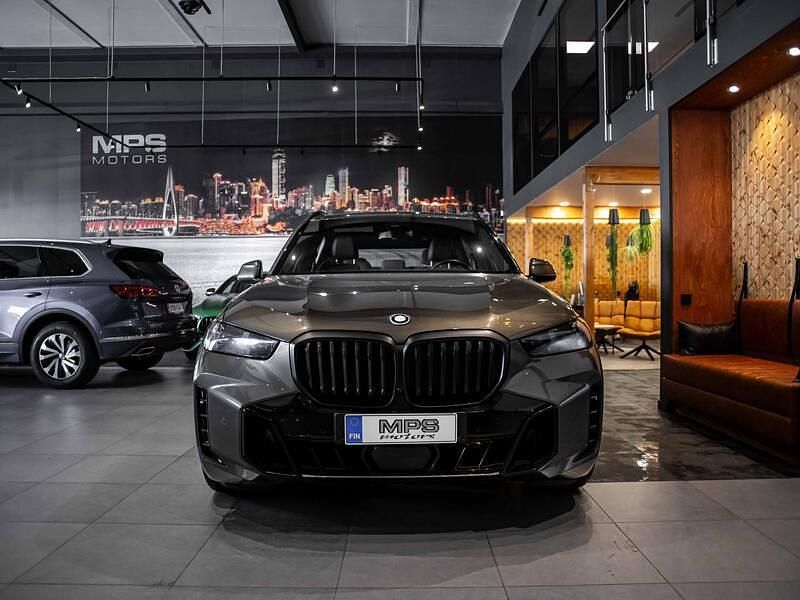 Käytetty BMW X5 M Sport 490 HP (360 kW) 2024 Vihreä Katumaasturi