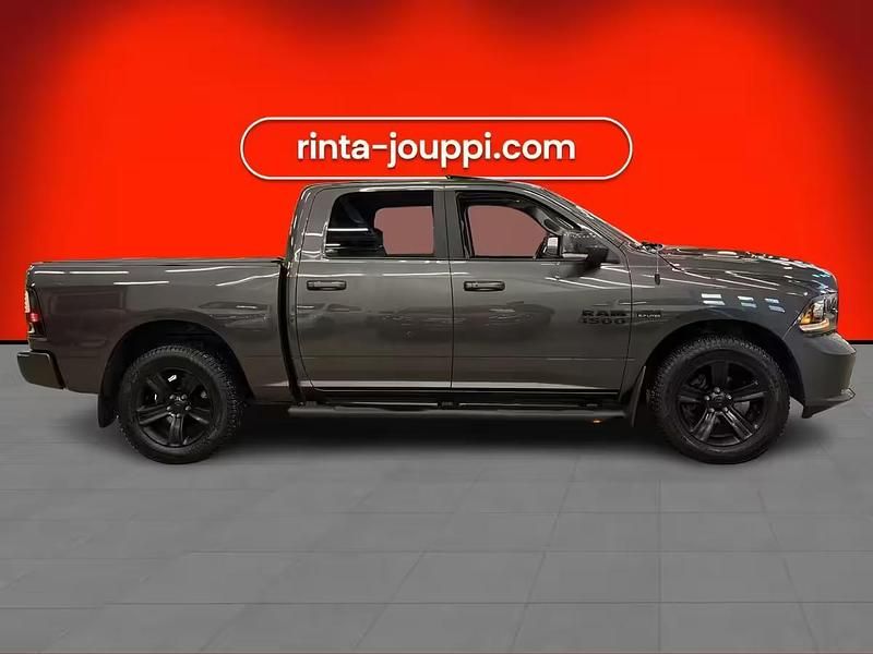Käytetty Dodge Ram 400 HP (294 kW) 2018 Nouto