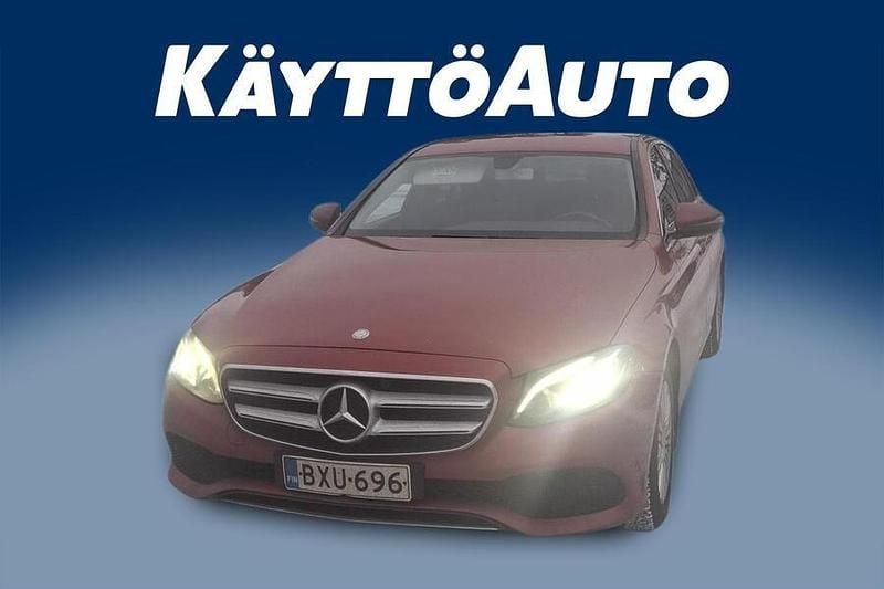 Punainen Käytetty 2017 Mercedes E220 Avantgarde Sedan | 21 890 € (Perustarjous) - Kuva 1/4