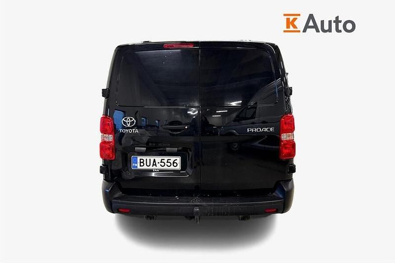 Käytetty Toyota Proace 122 HP (89 kW) 2017 Musta Tila-auto