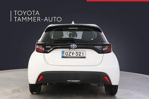 Käytetty Toyota Yaris Business Edition 114 HP (83 kW) 2023 040 Viistoperä