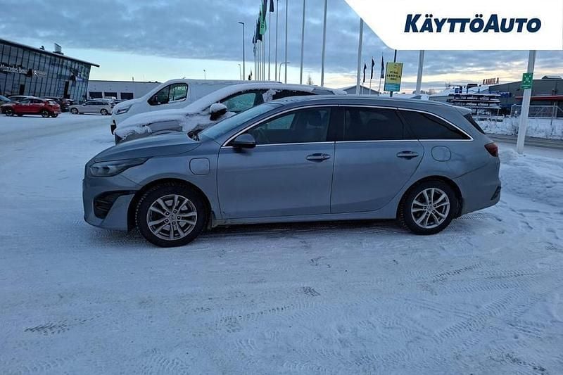 Käytetty Kia Ceed Sportswagon EX 140 HP (102 kW) 2021 Hopea Farmari