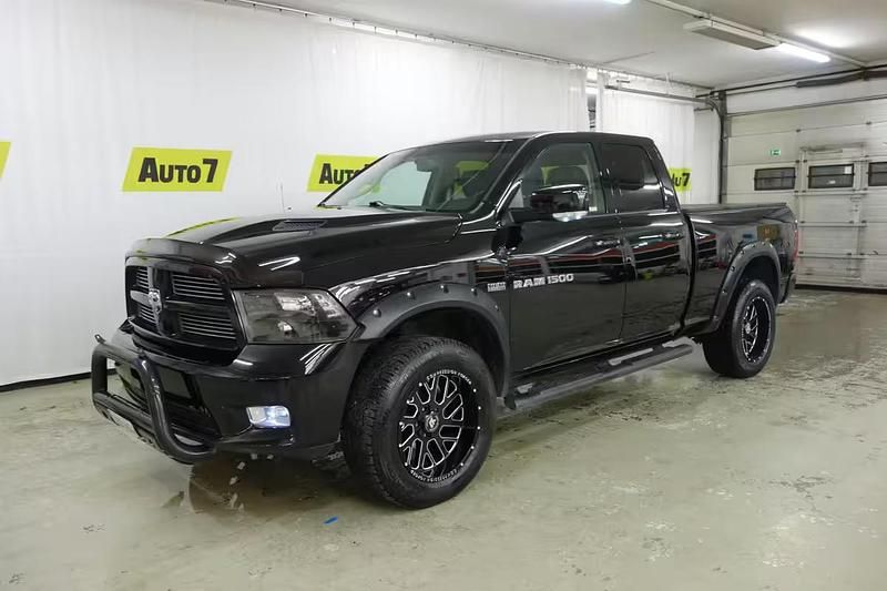Musta Käytetty 2012 Dodge Ram Nouto | 37 890 € - Kuva 1/4