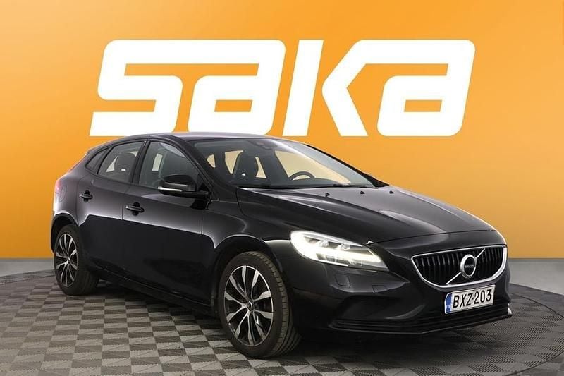 Käytetty Volvo V40 Business Edition 122 HP (89 kW) 2019 Viistoperä