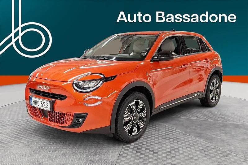 Käytetty 2025 Fiat 600 Katumaasturi | 23 880 € - Kuva 1/4