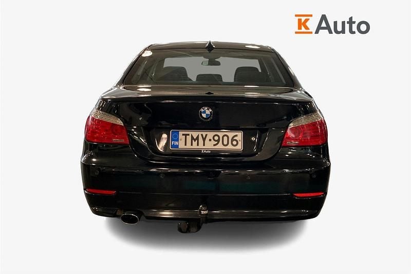 Käytetty BMW 520 170 HP (125 kW) 2008 Musta Sedan