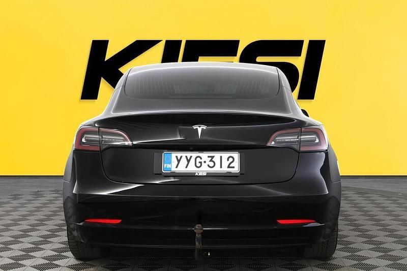 Käytetty Tesla Model 3 366 kW (498 HP) 2019 Sedan