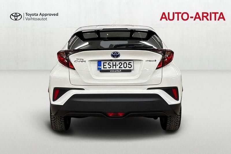 Käytetty Toyota C-HR Active 122 HP (89 kW) 2020 Valkoinen Katumaasturi