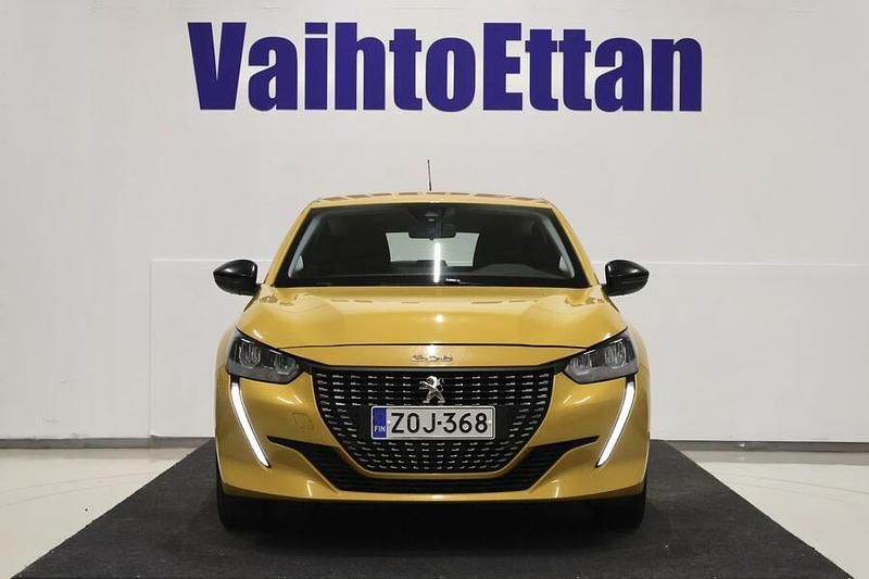 Käytetty Peugeot 208 Active 101 HP (74 kW) 2022 Keltainen Viistoperä