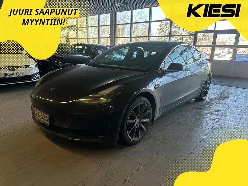 Käytetty Tesla Model 3 Standard Range Plus 239 kW (325 HP) 2020 Sedan