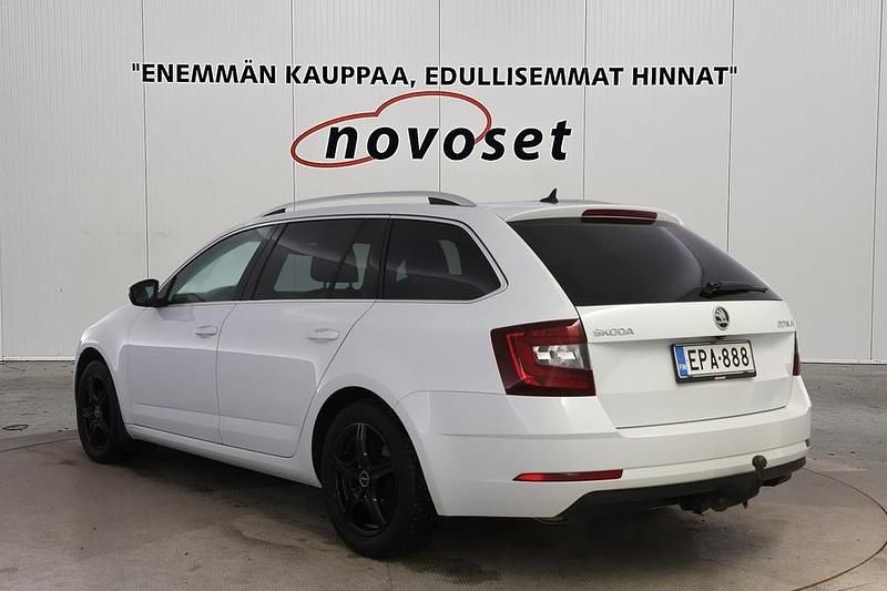 Käytetty Skoda Octavia Style 150 HP (110 kW) 2018 Valkoinen Farmari