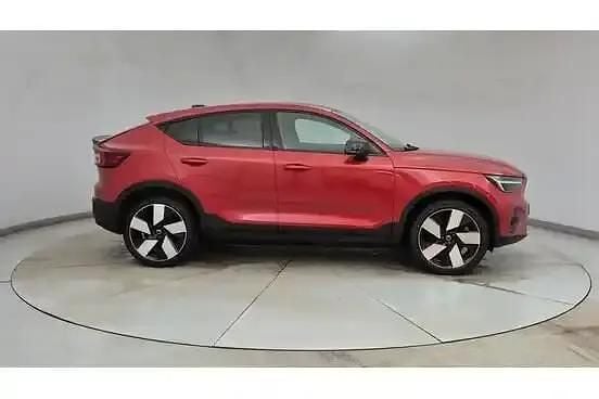 Käytetty Volvo C40 Plus 169 kW (231 HP) 2023 Punainen Katumaasturi