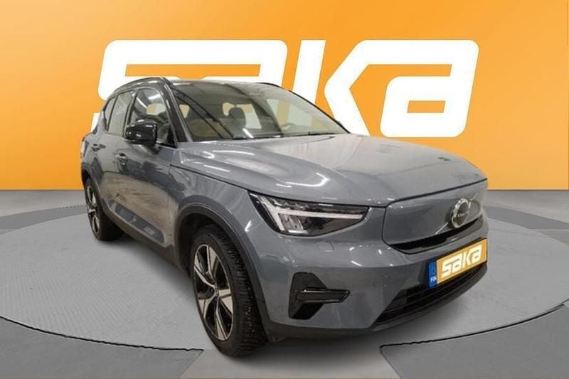 Käytetty 2023 Volvo XC40 Core Katumaasturi | 28 900 € (Perustarjous) - Kuva 1/4