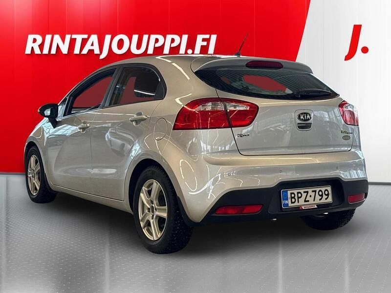 Käytetty Kia Rio EX 109 HP (80 kW) 2013 Hopea Viistoperä