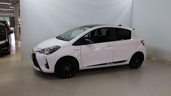 Käytetty Toyota Yaris Sport 99 HP (72 kW) 2019 Valkoinen Viistoperä