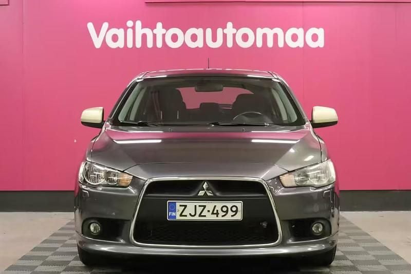 Käytetty Mitsubishi Lancer Sportback Intense 143 HP (105 kW) 2009 Viistoperä