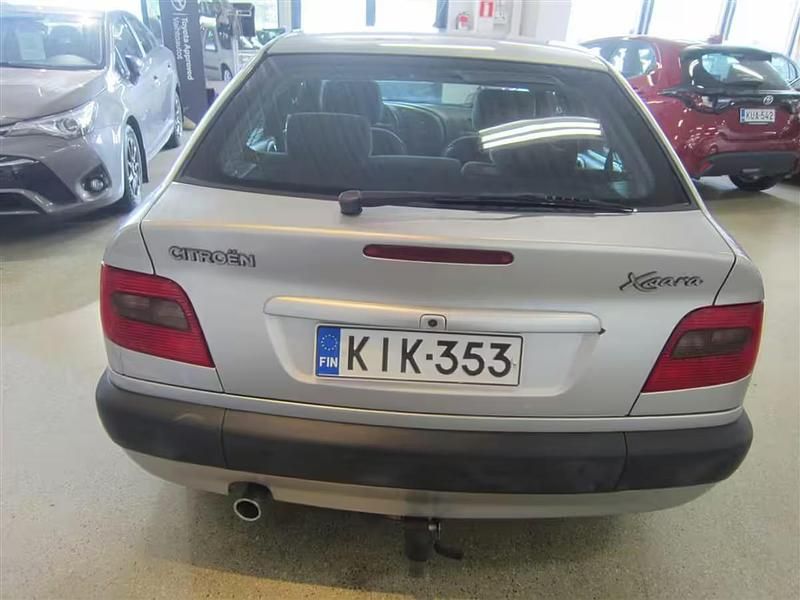Käytetty Citroën Xsara 122 HP (89 kW) 1998 Harmaa Viistoperä