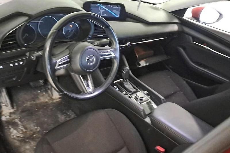 Käytetty Mazda 3 Vision 180 HP (132 kW) 2020 Punainen Sedan