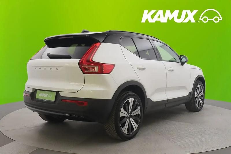 Käytetty Volvo XC40 Core 300 kW (408 HP) 2023 Valkoinen Katumaasturi