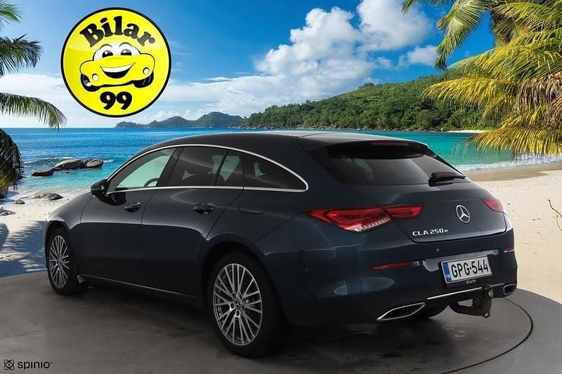 Käytetty Mercedes CLA250e Business 160 HP (117 kW) 2023 Sedan