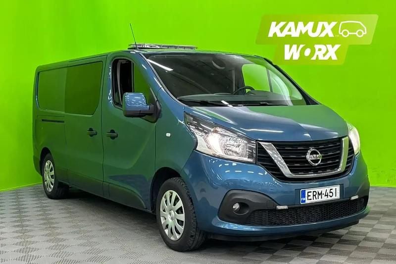 Käytetty Nissan NV300 125 HP (91 kW) 2019 Sininien Van