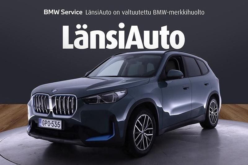 Vihreä Käytetty 2024 BMW iX1 Comfort Edition Katumaasturi | 42 690 € (Kallis) - Kuva 1/1