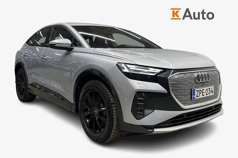 Harmaa Käytetty 2025 Audi Q4 Sportback e-tron Advanced Plus Katumaasturi | 58 900 € - Kuva 1/4
