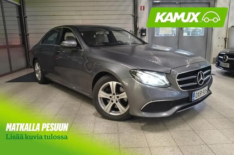 Hopea / harmaa Käytetty 2019 Mercedes E220 Business Sedan | 28 780 € (Hyvä tarjous) - Kuva 1/3