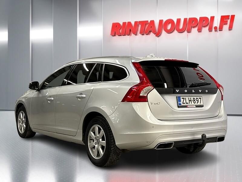 Käytetty Volvo V60 Business Edition 190 HP (139 kW) 2016 Harmaa Farmari