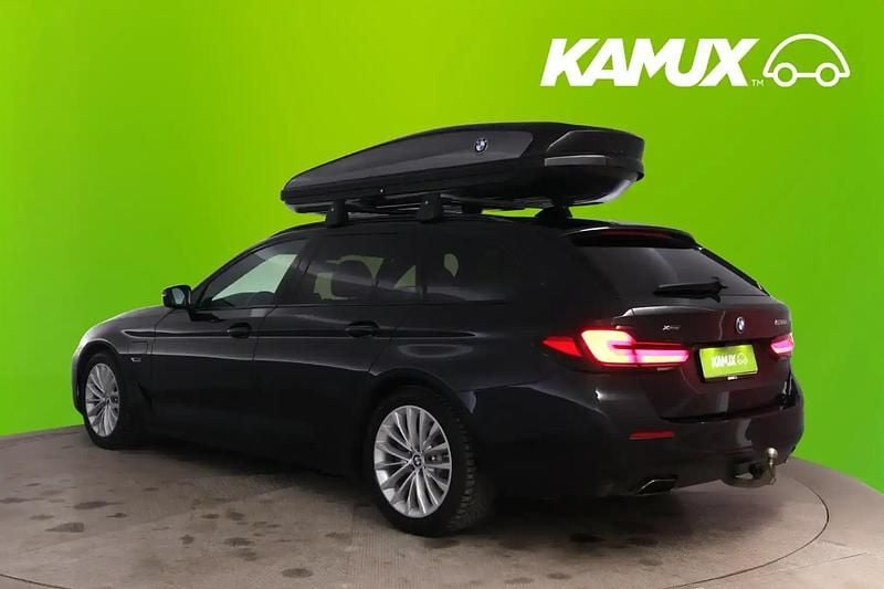 Käytetty BMW 530e Comfort Edition 184 HP (135 kW) 2023 Musta Farmari