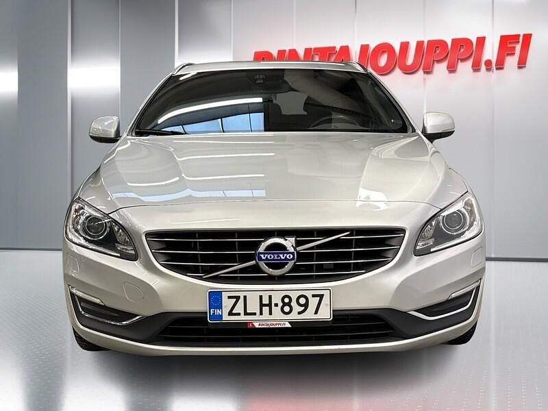 Käytetty Volvo V60 Business Edition 190 HP (139 kW) 2016 Harmaa Farmari