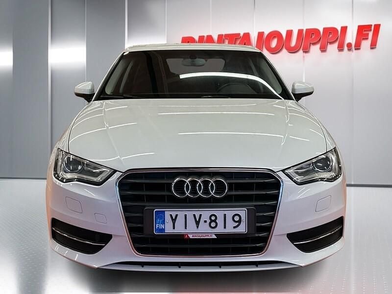 Käytetty Audi A3 Sportback Business 110 HP (80 kW) 2015 Viistoperä