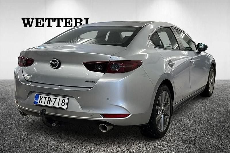 Käytetty Mazda 3 Vision 180 HP (132 kW) 2019 Hopea Sedan