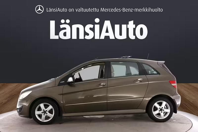 Käytetty Mercedes B200 2008 Tila-auto
