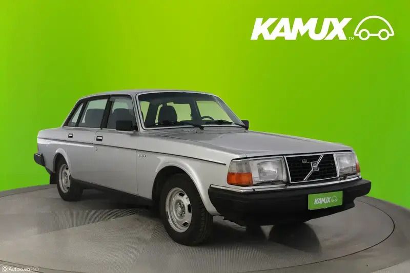 Hopea / harmaa Käytetty 1981 Volvo 244 Sedan | 5 890 € - Kuva 1/4