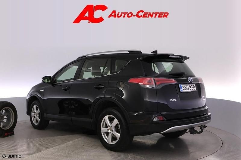 Käytetty Toyota RAV4 Hybrid Active 155 HP (114 kW) 2016 Musta Katumaasturi