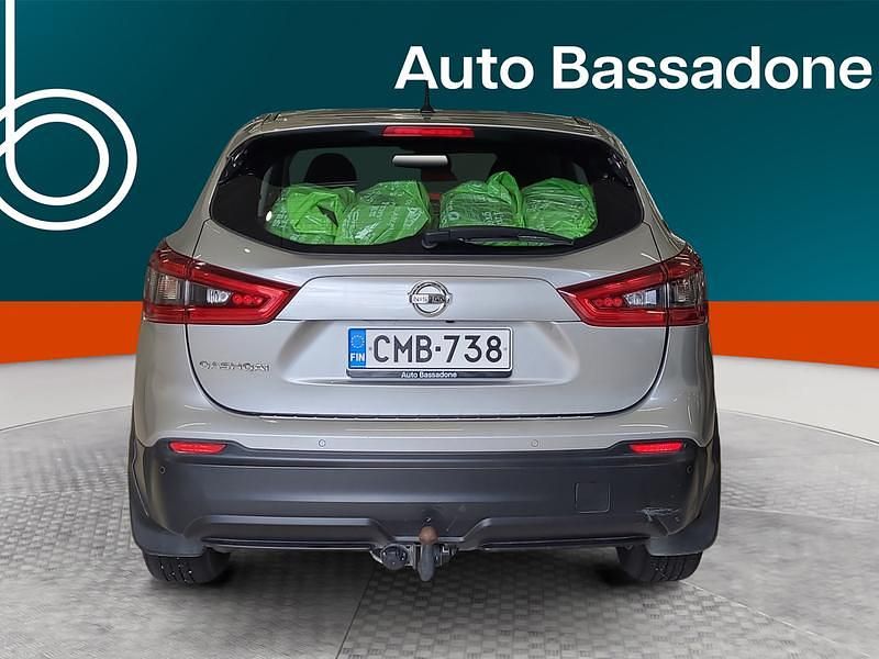 Käytetty Nissan Qashqai Acenta 159 HP (116 kW) 2019 Katumaasturi