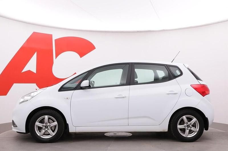Käytetty Kia Venga EX 125 HP (91 kW) 2017 Valkoinen Viistoperä