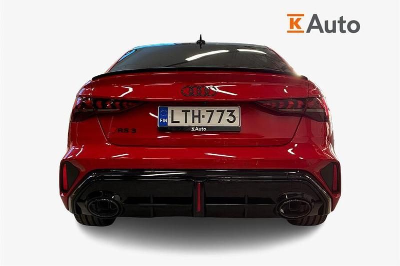 Käytetty Audi RS3 Design 400 HP (294 kW) 2025 Punainen Sedan