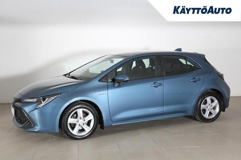 Käytetty Toyota Corolla Active 122 HP (89 kW) 2021 Sininen Viistoperä