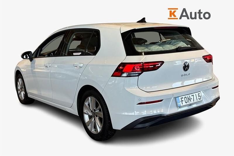 Käytetty VW Golf VIII 110 HP (80 kW) 2021 Valkoinen Viistoperä