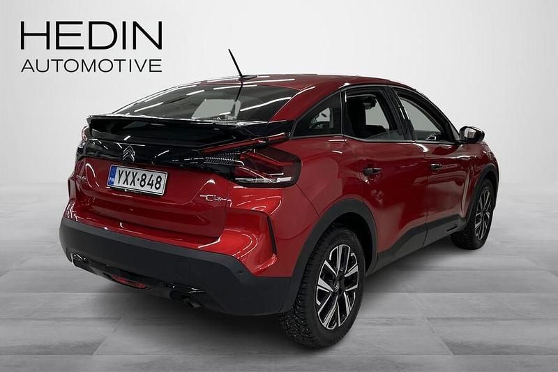 Käytetty Citroën C4 Feel 101 HP (74 kW) 2024 Punainen Viistoperä