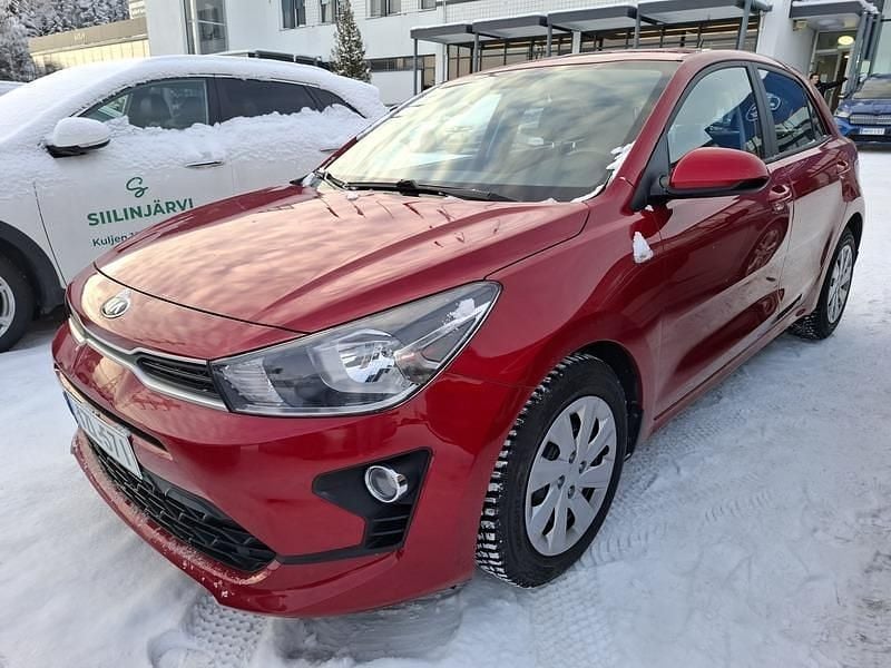 Käytetty Kia Rio LX 101 HP (74 kW) 2021 Punainen Viistoperä