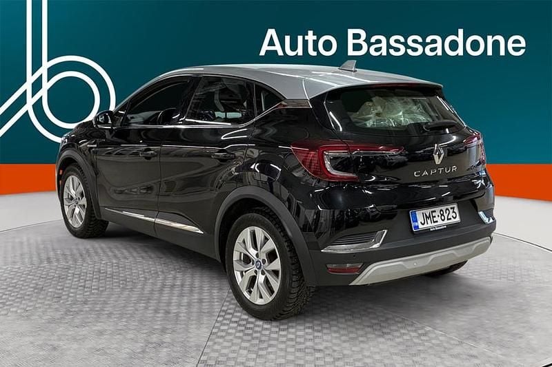 Käytetty Renault Captur Intens 92 HP (67 kW) 2021 Katumaasturi