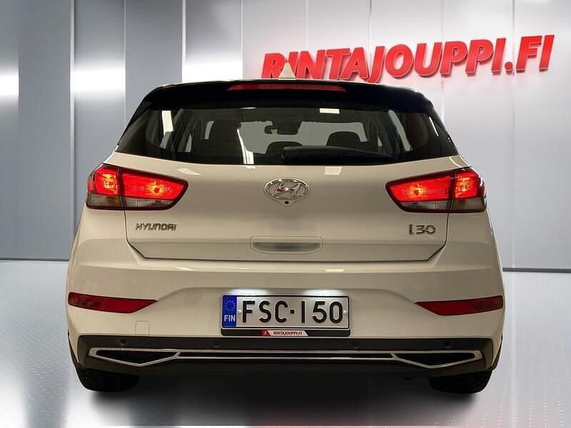 Käytetty Hyundai i30 Comfort 120 HP (88 kW) 2024 Viistoperä