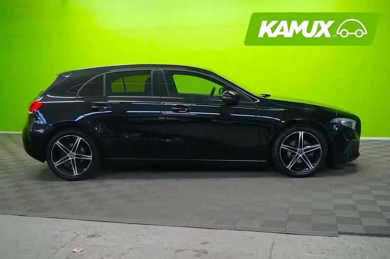 Käytetty Mercedes A180 Business 136 HP (100 kW) 2019 Musta Sedan