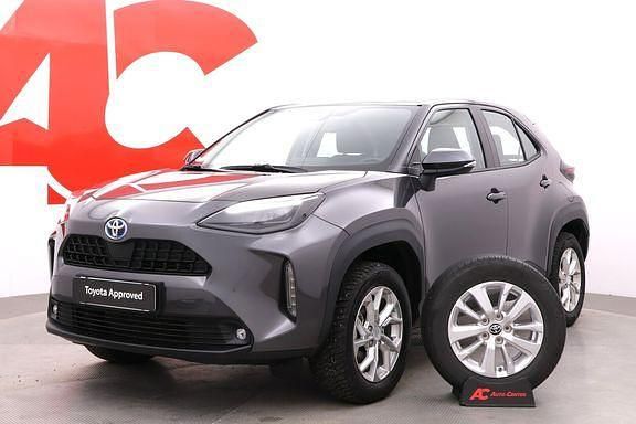 Käytetty Toyota Yaris Cross Active 116 HP (85 kW) 2024 1g3 tummanharmaa Katumaasturi