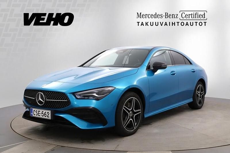 Sininen Käytetty 2025 Mercedes E250 AMG line Coupe - kaksiovinen | 45 900 € (Kallis) - Kuva 1/4