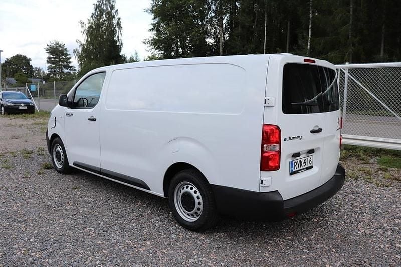 Käytetty Citroën e-Jumpy 136 kW (185 HP) 2023 Valkoinen Tila-auto